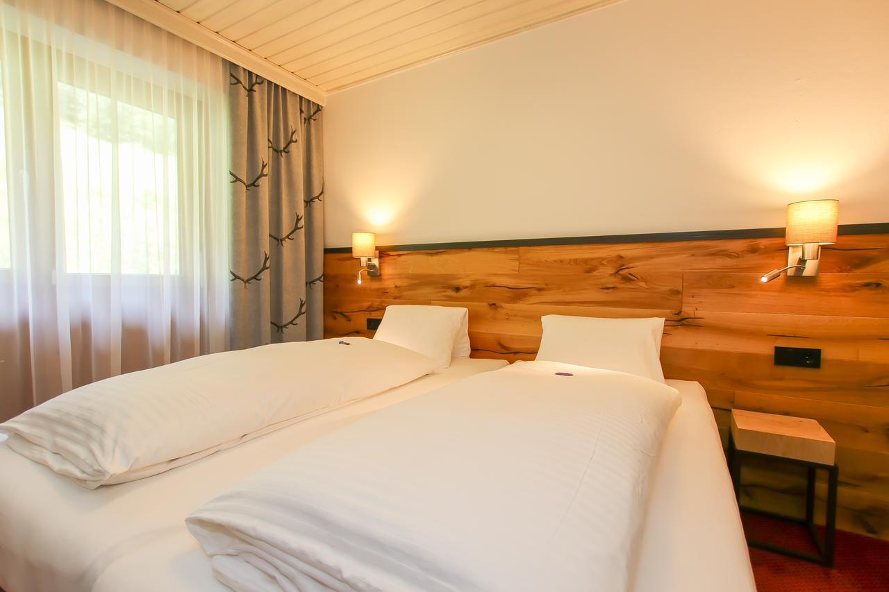 Gasthof Baerenwirt Hotel Fusch an der Grossglocknerstrasse Luaran gambar