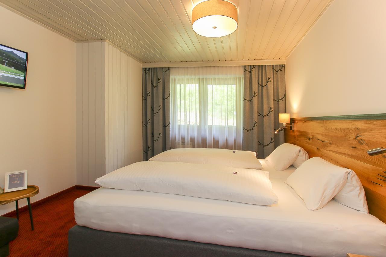 Gasthof Baerenwirt Hotel Fusch an der Grossglocknerstrasse Luaran gambar